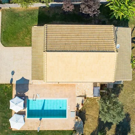 Sofia Stella * Pithos