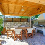 Sofia Stella Villa Pithos
